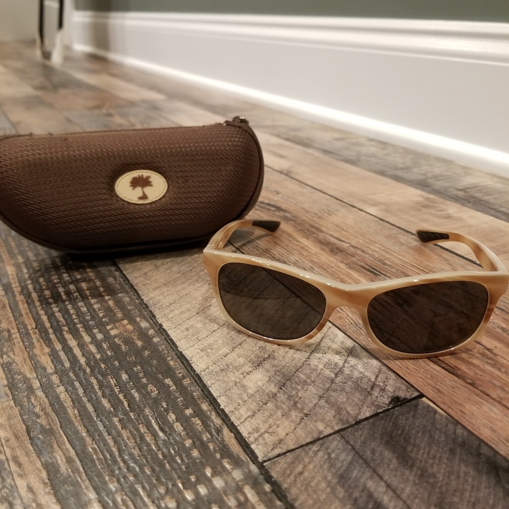 Costa Del Mar Womens Special Edition Prop glasses